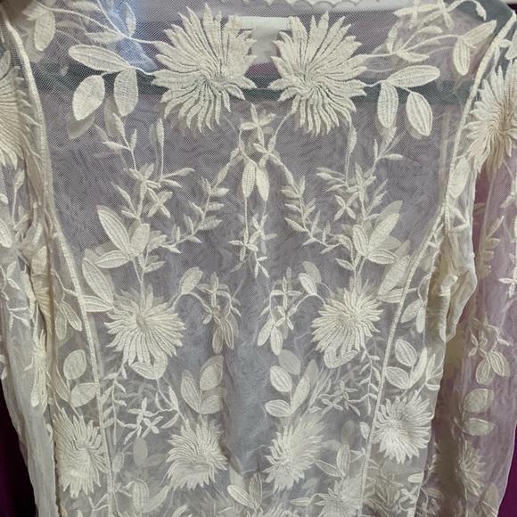 Forever 21 Lace top size Small - Picture 5 of 5